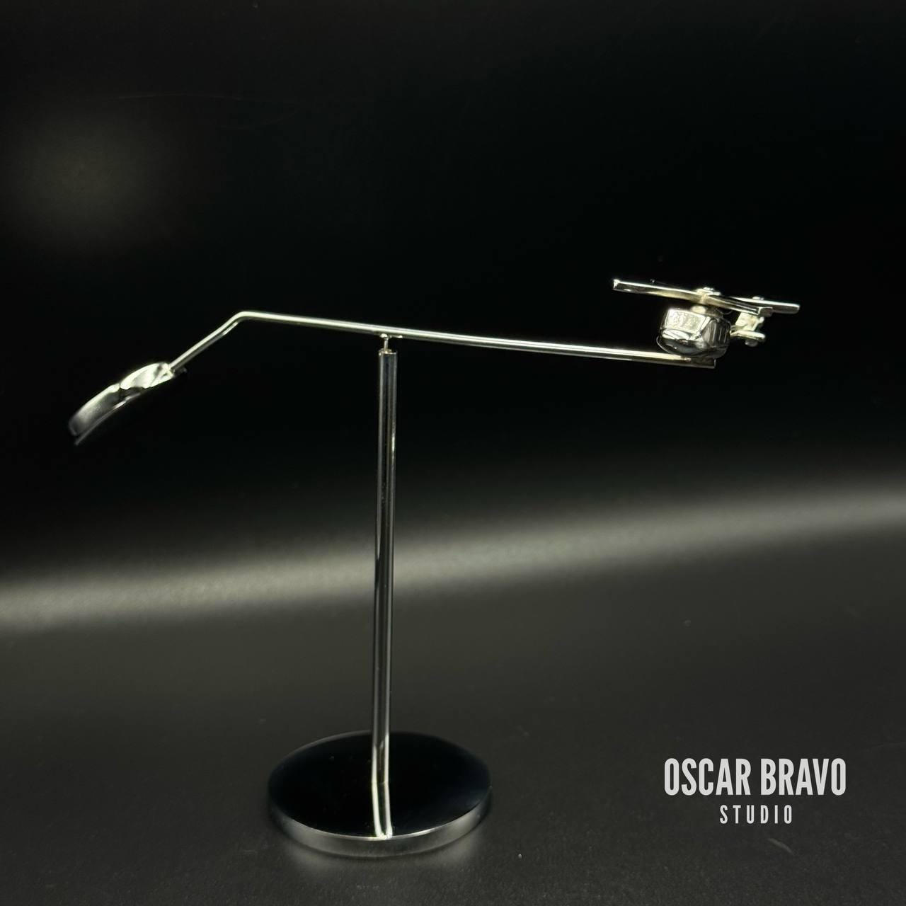 UH-60 Blackhawk Balance Model – Chrome Helicopter Desk Sculpture – Skorsky Gift for Pilots & Aviation Enthusiasts OSCAR BRAVO STUDIO
