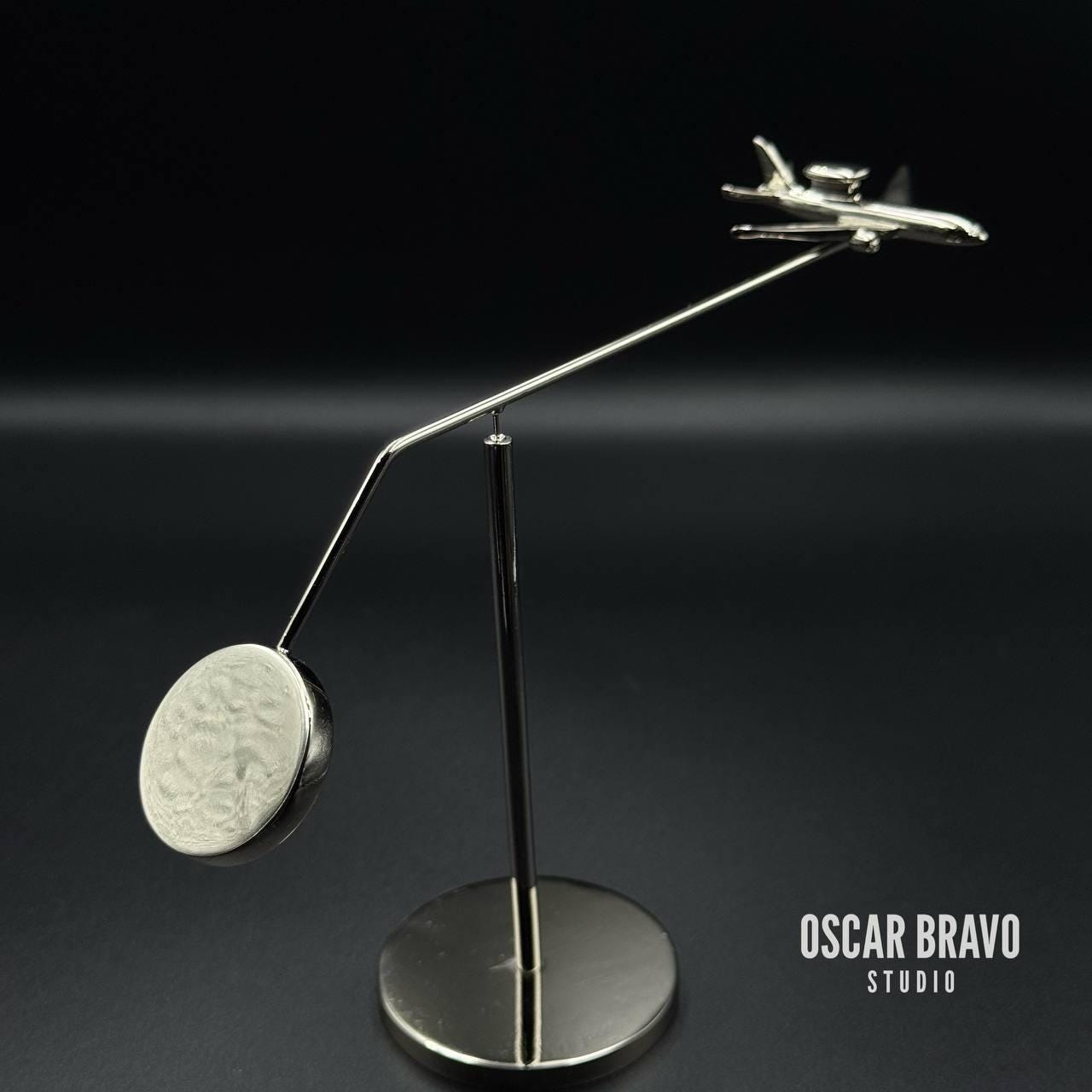 Boeing E-7 Wedgetail Balance Model: AWACS Aircraft Display OSCAR BRAVO STUDIO