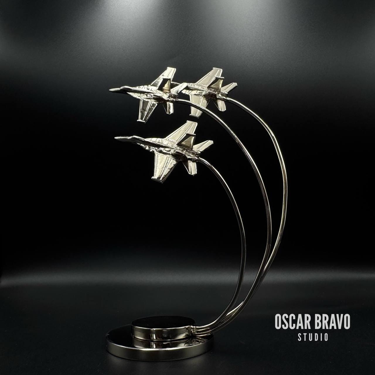 F18 Hornet Formation Model – Fighter Jet Display, Pilot Gift, Aircrew & Veteran Collectible, Aviation Desk Decor OSCAR BRAVO STUDIO