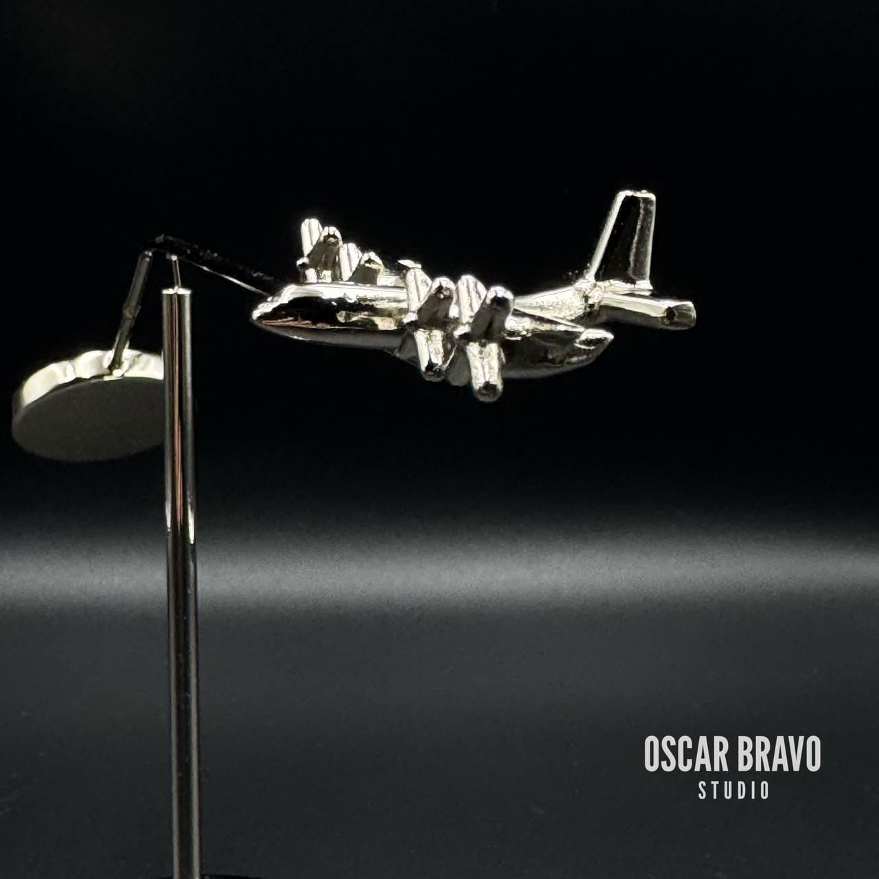 C-130 Hercules Balance Model – Military Transport Aircraft, Pilot Gift, Aircrew & Veteran Collectible, Aviation Desk Decor for Pilots & Aviation Enthusiasts OSCAR BRAVO STUDIO