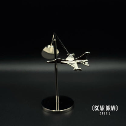 F-16 Falcon Desktop Model – F16 Jet Decor for Pilot Gifts & Displays OSCAR BRAVO STUDIO