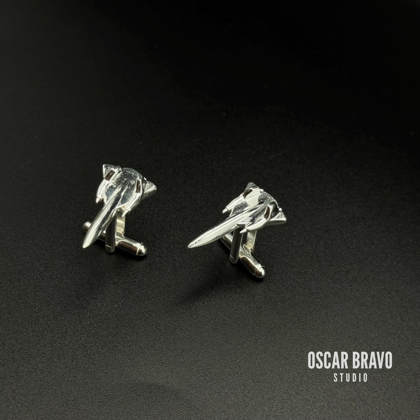 SR-71 Blackbird Cufflinks, Silver Plated Aviation Jewelry, Pilot & Air Force Gift OSCAR BRAVO STUDIO