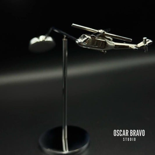 UH-60 Blackhawk Balance Model – Chrome Helicopter Desk Sculpture – Skorsky Gift for Pilots & Aviation Enthusiasts OSCAR BRAVO STUDIO