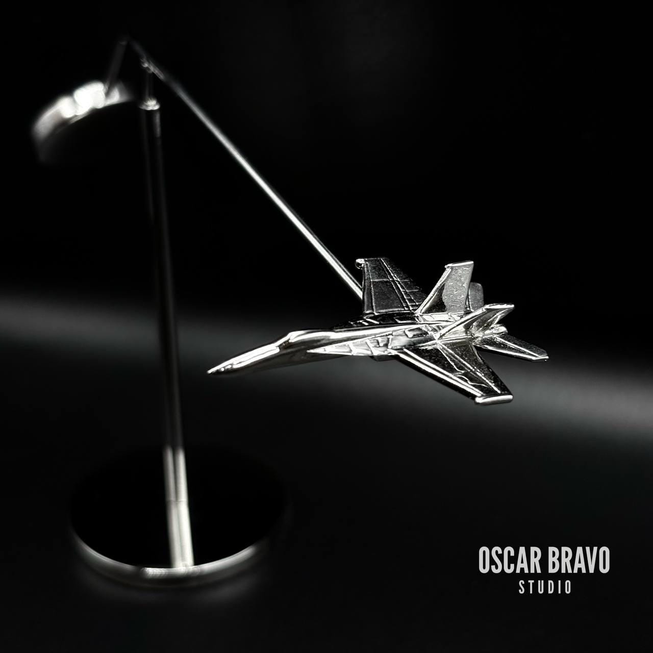 F18 Hornet Balance Model | Floating Fighter Jet Desk Art for Pilots, Veterans, and Aviation Fans OSCAR BRAVO STUDIO